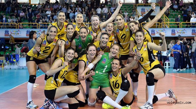 Fenerbahçe'yi deviren VakıfBank 4. kez finalde!.. (FOTO GALERİ)