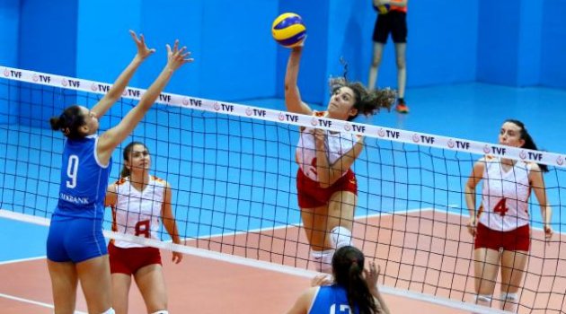 Festival Voleybol'da Final ve Klasman Grubu Maçları Oynanıyor