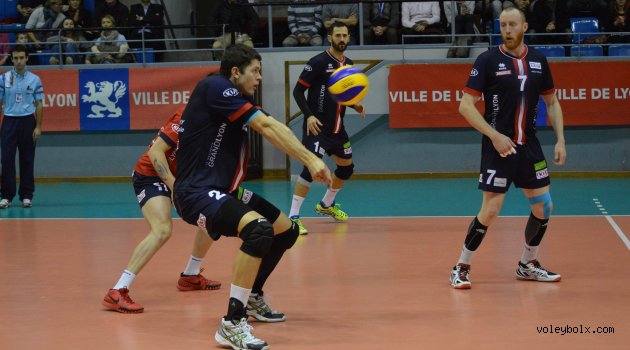 Fransa'da lider Chaumont, Lyon'u geçemedi...