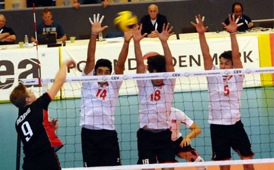 Genç Erkekler final setinde kaybetti: 2-3 (FOTO)