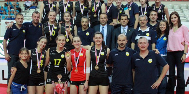 Gençlerde şampiyon VakıfBank