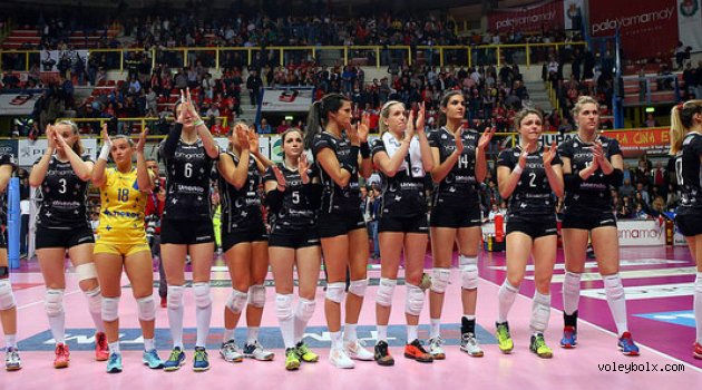 Gözde’li Yamamay sezonu kapattı