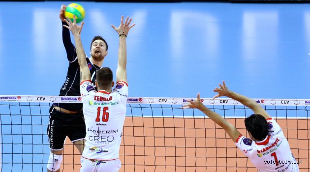 Halkbank altın sette elendi