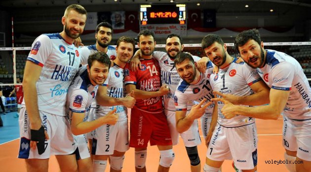 Halkbank final etabına yükseldi..