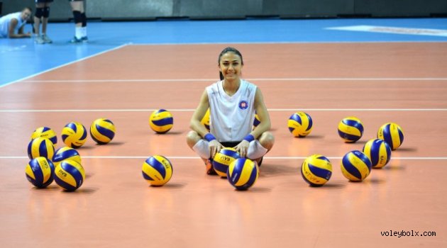 Halkbank’ın defans gücü Simge Aköz
