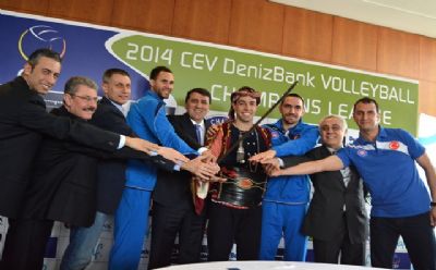 Halkbank kılıçları çekti