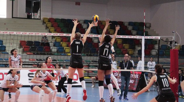 İlbank Halkbank'ı 3-1 ile geçti