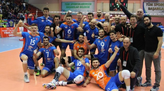 İstanbul Büyükşehir, Fenerbahçe'ye set vermedi