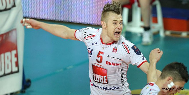 İtalya finallerinde ilk maç Macerata'nın (FOTO)