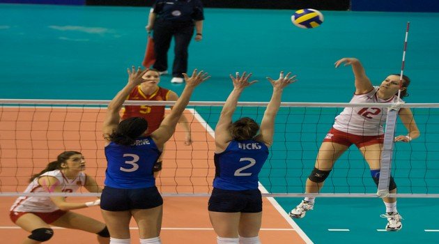 Ivanovic Bakü'de Kaldı