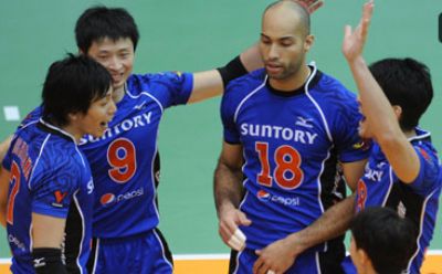 Japonya'da Sunbirds liderliği sürdürdü