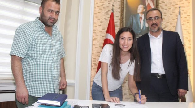 Kadriye Ateş, Alaşehir'de...