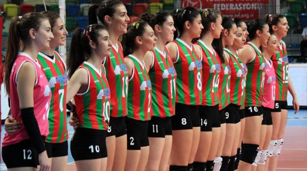 Karşıyaka filede kadroyu korudu
