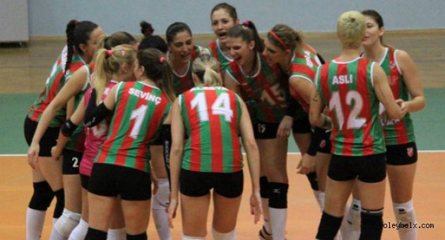 Karşıyaka, TVF Spor Lisesi'ni 3-0 yendi...