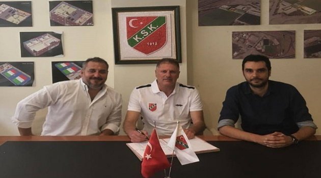 Karşıyaka voleybolda Tamer Çamlıbel ile devam...