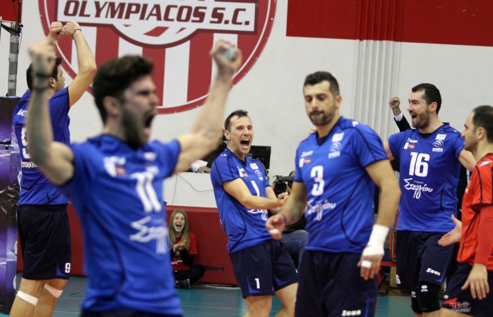 Kifisias, Olympiakos'u liderlikten indirdi