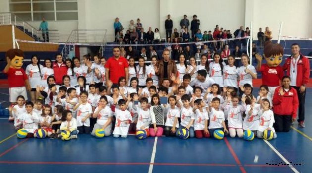 Mardin Bahçeşehir Koleji Fabrika Voleybol Okulu açıldı