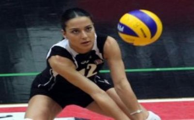 Pınar Eren Karşıyaka'da