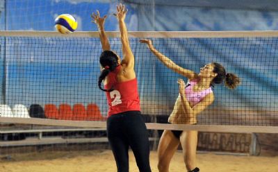 Plaj Voleybolu Açık Turnuvada ikinci gün sona erdi