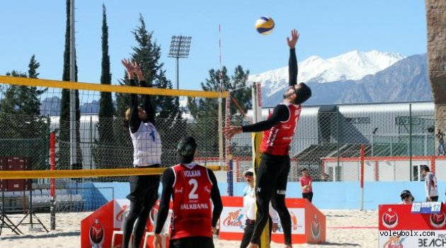 Plaj Voleybolu Ligleri’nde Finaller 21-22 Mart’ta Antalya’da düzenlenecek