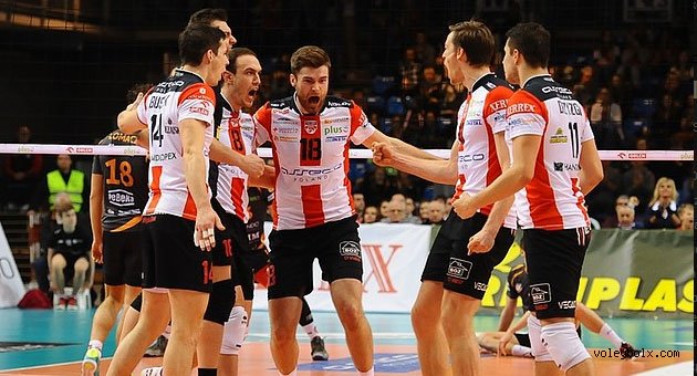 Polonya'da Rzeszow, lider Belchatow'u yakaladı...