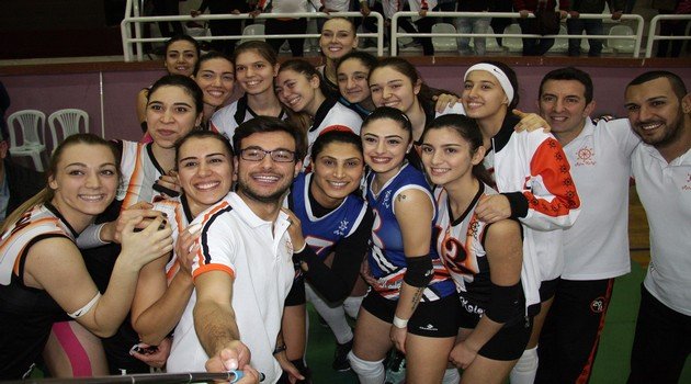 Salonda Rota Koleji Fırtınası