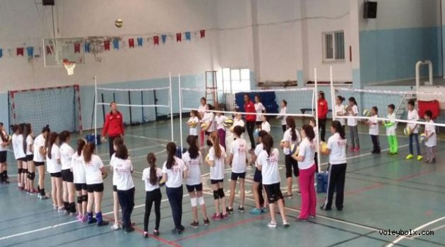 Samsun Fabrika Voleybol Okulu açıldı