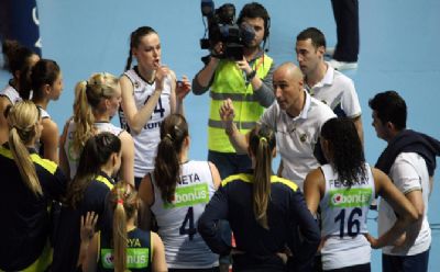 'Sarı Melekler' 3. kupa peşinde