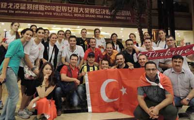 Sultanlara gurbetçi desteği