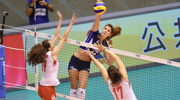 Sultanlar İtalya'dan set alamadı: 3-0