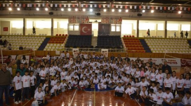 Tokat Mini Voleybol Festivali Sona Erdi