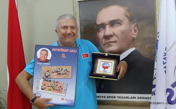 TSYD'den Cengiz Tokgöz'e ödül