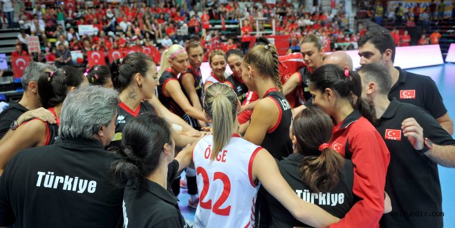 Türkiye:3 - Almanya:1 (FOTO)