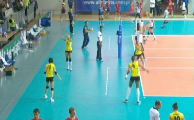 Vakıfbank galibiyet ile başladı...