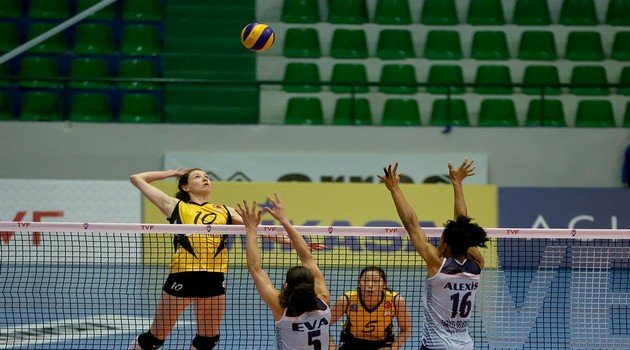 VakıfBank Liderliğini Korudu