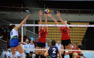 Vakıfbank Polonya'da kazandı (FOTO)