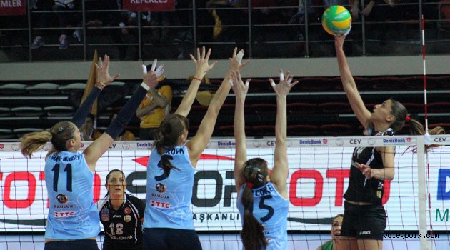 VakıfBank Yoluna Devam Ediyor