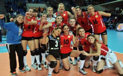 Vakıfbank: 3 - Fenerbahçe: 1 (FOTO)