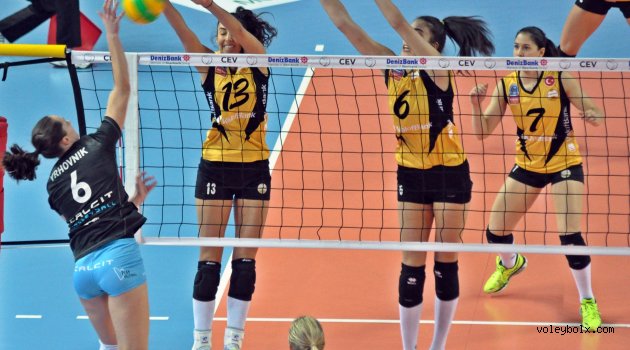 VakıfBank'tan 4. galibiyet... (FOTO)