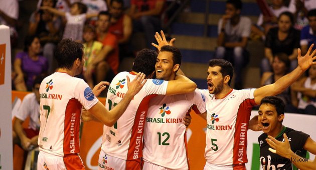 Volei Brasil Kirin yarıştan kopmuyor...