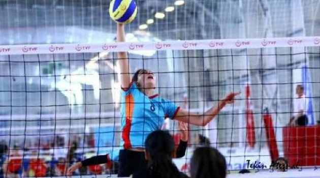 Voleybolcu Pırıl milli takım kampında